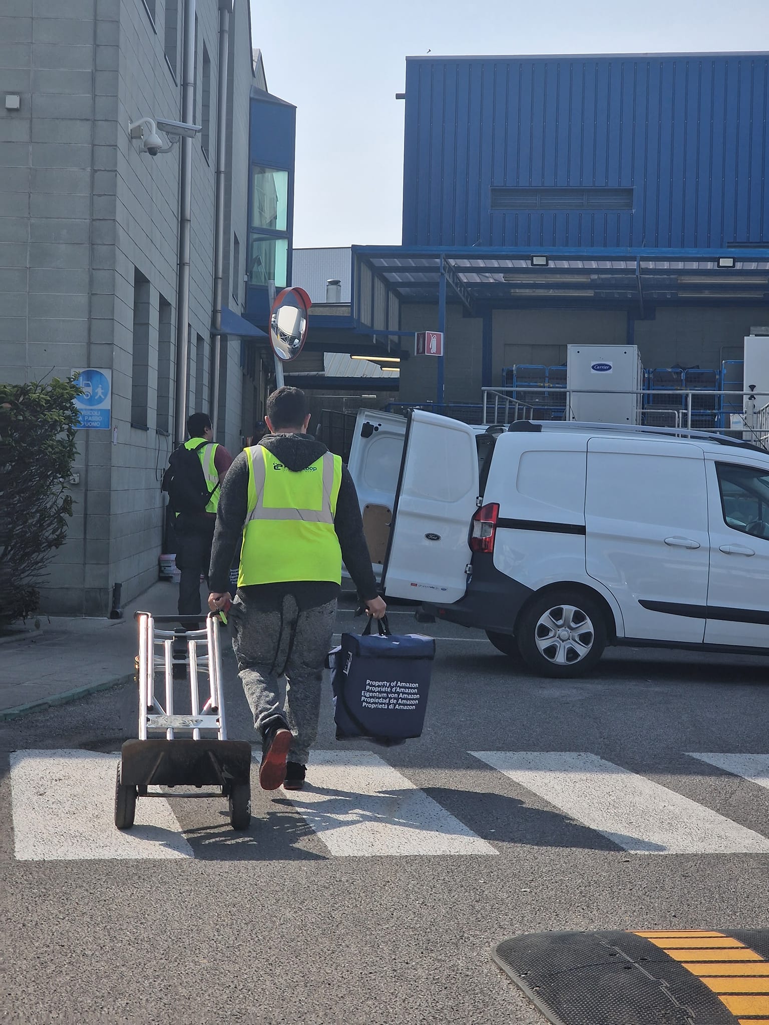 Sciopero il 30 marzo al sito Uit1 di Amazon City Logistica a Milano: presidio dalle 8 in via Aurelio Nicolodi